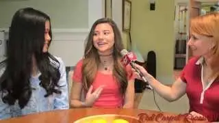 Тиффани Эспенсен и Оливия Штук на съёмках нового сериала Disney XD «Кирби Бакетс»: посетите #Kirb...
