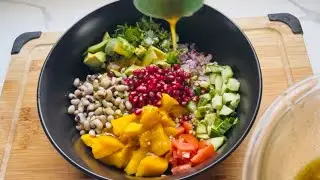 Mango Avocado Salad 
