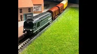 Train Z 4 #azar #modeltrains #rokuhan #short