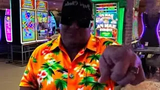 LAS VEGAS NV 😎🤙🔥📞 Happy Friday night freemont Street after hours, Las Vegas, downtown.