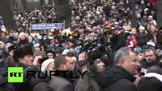 Nemtsov funeral: Slain Russian opposition leader laid to rest, mourners queue to pay respe