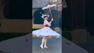 A &ldquo;Mary&rdquo; Morning!  #Disneyland #MaryPoppins #Magical #ThemePark #Character #Shorts