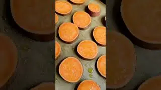 HONEY-GARLIC BUTTER SWEET POTATO BITES WITH PISTACHIOS & GOAT CHEESE!