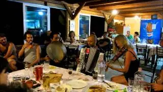 Γλέντι στον Άη Γιάννη (Αστερούσια)