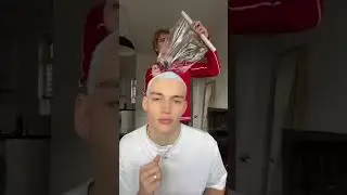 Dyeing love hearts on my mates head #hair