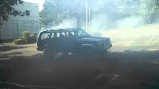 95 Jeep XJ 5 speed major burnout and donuts