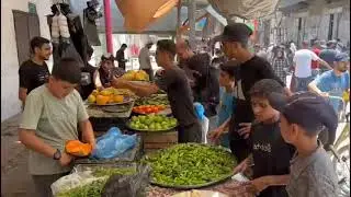 Gaza market sells food brought in after Israel pressed the UN to resume delivery of aid