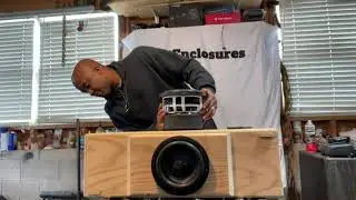 B2 Audio Rampage 8&rdquo; playing music