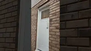 Side entrance for basement