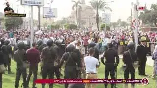 الشرطة وجهاً لوجة معا طلاب ضد الانقلاب خارج اسوار جامعة القاهرة