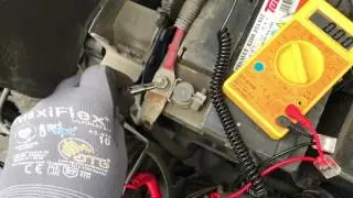 PKW Batterie Test mit Multimeter Startbatterie Autobatterie pr&uuml;fen Renault Twingo Anleitung