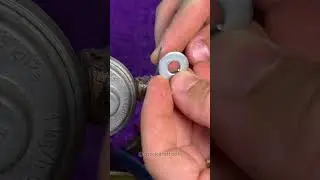Uma maneira genial de prender mangueiras e n&atilde;o ter mais vazamentos 💦  #solutions #diy