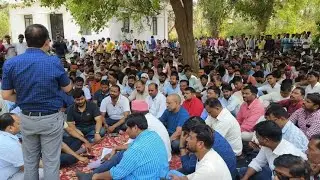 मुरादाबाद:निजीकरण का विरोध करते हुए बिजली कर्मचारी।protest against privatisation of PuVVNL & Dvvnl