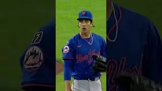 Francisco Lindor played this PERFECTLY for the double play!