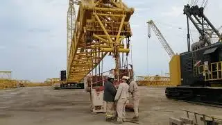 Removing runner hoist rope and double hook block wire rope of CC2500 crane
