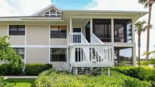 310 NE Golfview