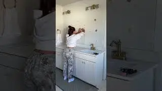 Upgrading my builder grade bathroom PART 2!!  #shorts #short #hallesoswag