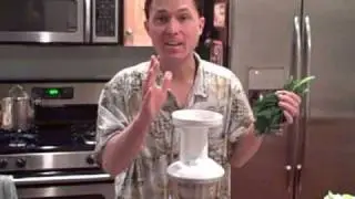 Omega VRT330 VERT Juicer Review - Screen Cracking Problems?