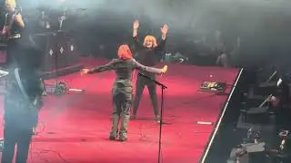 Paramore - Misery Business Live in Melbourne at Rod Laver Arena 30 November 2023