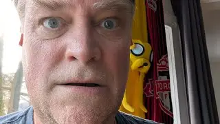 Burn&Learn I am a juicy Stargate chicken with extra Juicy bird sauce and crinkle fries!