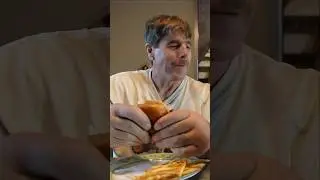 The World&rsquo;s Largest Hands