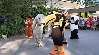 Singapore Zoo | River Safari | Mascots Dance