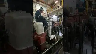 Installing New Liner In MAK 43 Engine #marine #diesel #mechanic #dieselengine #welding