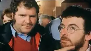 Early Morning in the River View Bar (Charlies) Union Quay 1983