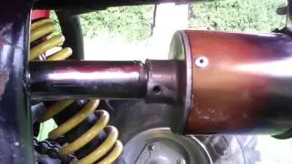 Je quad avec pot est sans pot d'&eacute;chappement