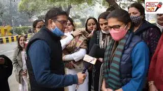 Congress AIMC President Sushmita Dev & Amrita Dhawan At Jantar Mantar to support Farmers Protest !
