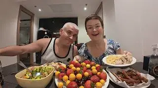 Мукбанг ОТМЕТИЛИ праздник нашей ЛЮБВИ! Аппетит приходит во время ЕДЫ! Пробуем тайские ИЗЫСКИ на ужин
