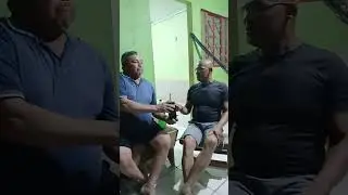 Pavão e mandioca gigante 