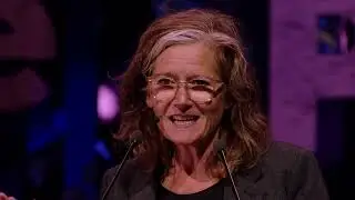 Bibi Dumon Tak op de 41ste Nacht van de Po&euml;zie