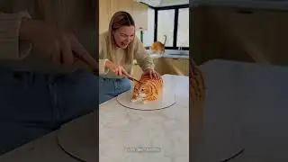 Taglia la torta... MA IL GATTO &Egrave; VIVO?!