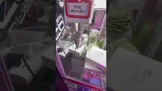 Airpod Slide 🤑 #shorts #clawmachine #arcade #iphone