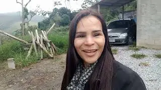 O quintal est&aacute; empestiado de formigas sa&uacute;vas!! Como fazer o controle ??