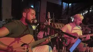 Help! (The Beatles) - Alma Campinas