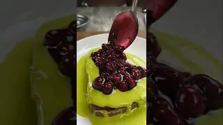 Бриошь с пивной вишней и заварной фисташкой!