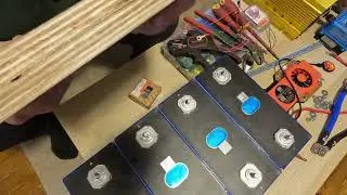 Ape 50 Lifepo4 Akku Selbstbau mit Daly 250A BMS und Victron Laderegler, Solartronics Wechselrichter