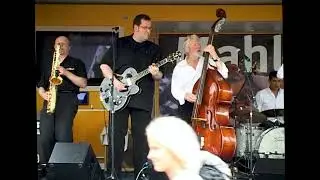 Aus dem Videoarchiv ans Tageslicht - Barfly Konzert auf dem Schenke Parkplatz - G&uuml;tersloh 2010