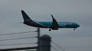 Prime Air B737F landing at PDX