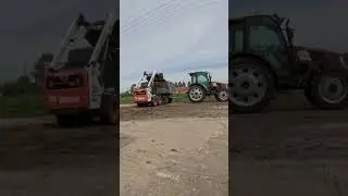 #chicken #farm #farmlife #workingfarm #bigfarm #workingfarm #tractor #bobcat