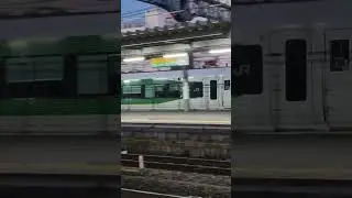 E257系5000番台OM-55が大宮駅8番線を回送電車として発車するシーン