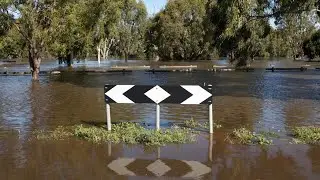 North Queensland prepares for flood event over New Year's