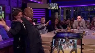 Tygo neemt Humberto in wurggreep - RTL LATE NIGHT