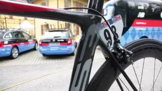 Главный механик Garmin Sharp Джефф Браун на Cervelo S3