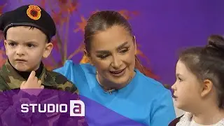 Motër e vëlla të vegjël në moshë por patriotë në shpirt