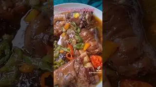 P&acirc;te de B&oelig;uf 🤤 accompagn&eacute; d'une tr&egrave;s bonne soupe chaude avec le piment . Appelez vite au 70-60-38-67