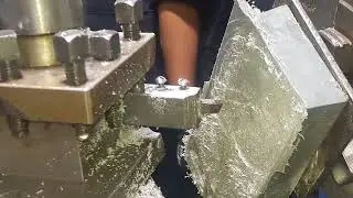 TALLADO EN PLASTICO TORNO