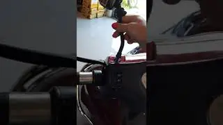 Removing and installing rear view mirrors